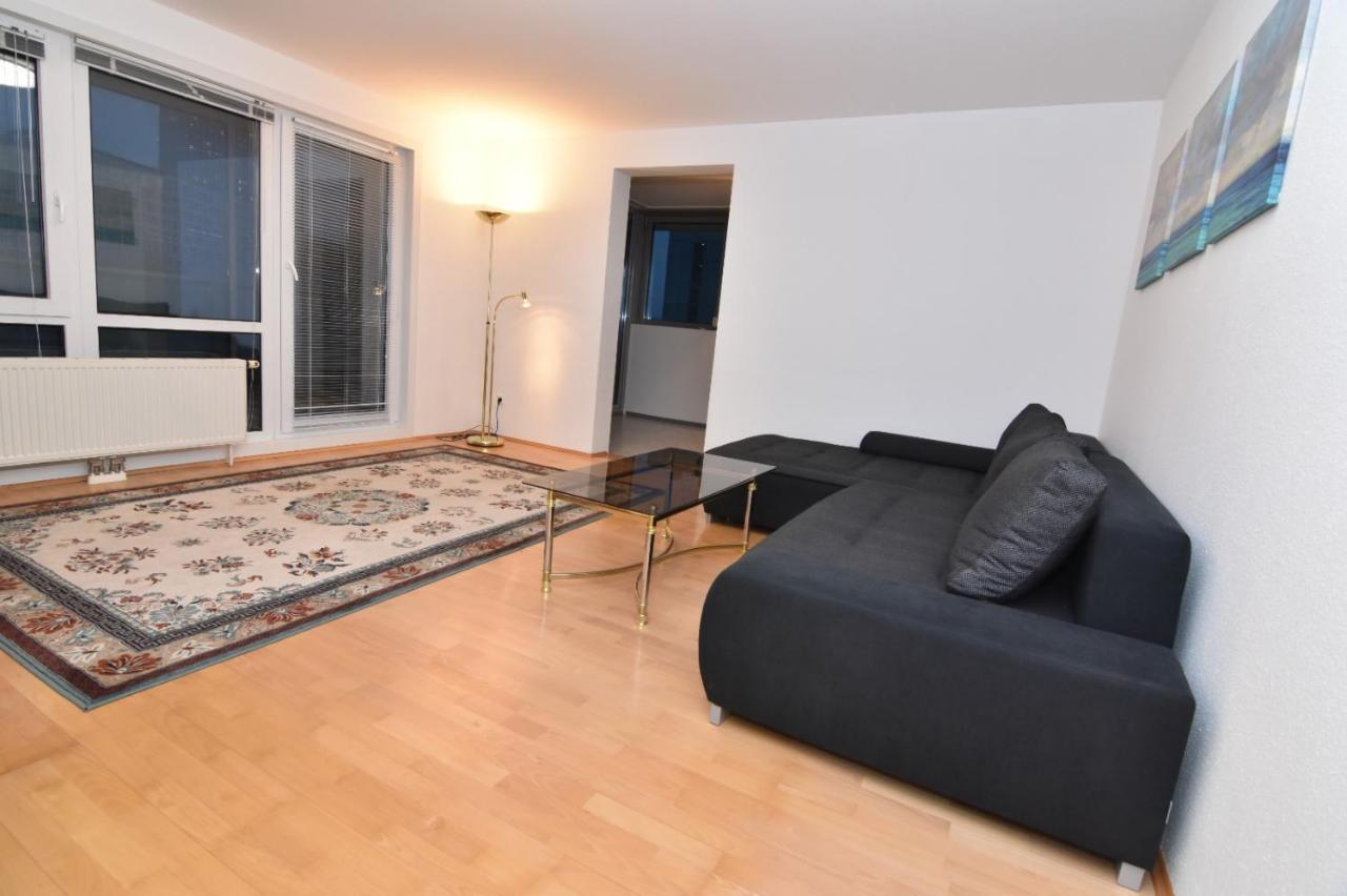Modern Apartment At Vic Vienne Extérieur photo